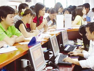 Thủ tướng yêu cầu giảm thời gian kê khai nộp thuế