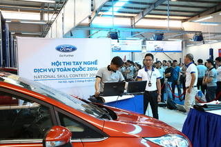 Thi sửa chữa xe Ford tại Hà Nội