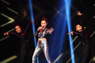 Thí sinh X-Factor lo lắng trước đêm loại trực tiếp