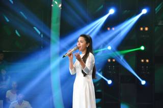 Quốc Thiên &quot;nghiệp dư&quot;, Ngọc Mai bất ngờ vào chung kết