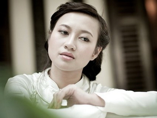Khánh Linh làm mới ca khúc cách mạng với chất rock máu lửa