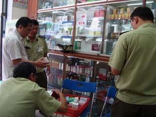 Hà Nội: Nhiều nhà thuốc hành nghề không phép