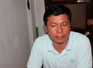Trạm cân tan tành vì lái xe ngủ gật