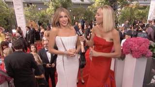 Sofia Vergara đẹp hoàn hảo trên thảm đỏ Emmys