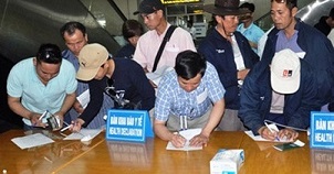 128 người vào Việt Nam từ vùng dịch Ebola