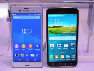 Sony Xperia Z3 “đọ súng” với Galaxy S5: Ai hơn?