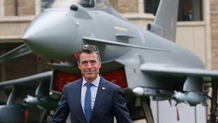Tổng thư ký NATO: “Nga đang tấn công Ukraine”
