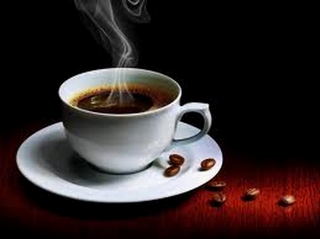 Rượu, cà phê có ảnh hưởng tốt đến tim mạch?