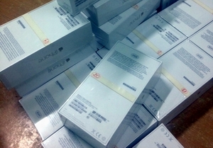 Bắt giữ lô iPhone 6 giá hàng trăm triệu đồng