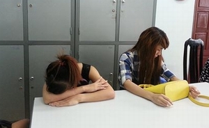 Gái 17 bán dâm tiền triệu kiêm &quot;má mì&quot;