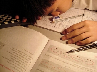 Cảnh báo stress ở trẻ do cha mẹ thờ ơ