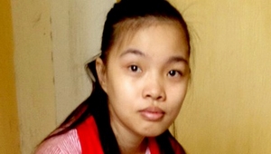 Mẹ tuổi teen ném con vừa đầy tháng xuống sông