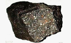 Hàng loạt đại gia “sập bẫy” kẻ buôn thiên thạch “dỏm”