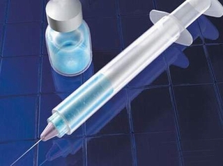 Tiêm nhầm nước cất cho 60 trẻ