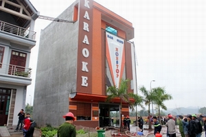 Cháy quán karaoke, 4 người chết nhiều người bị ngạt