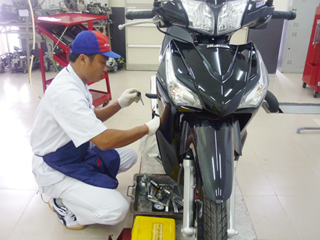 &quot;Khám bệnh&quot; nhanh nhất cho xe máy thế nào?