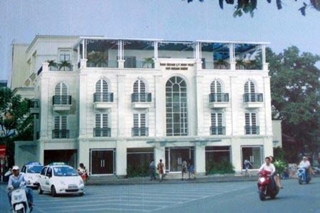 Trung tâm Văn hóa Hồ Gươm: Không xứng tầm