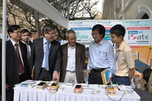 Dịch vụ của VNPT thu hút người dự Hội thảo Internet Day 2014