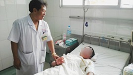 Bé gái 14 tuổi suýt tử vong vì tự uống thuốc trị ho