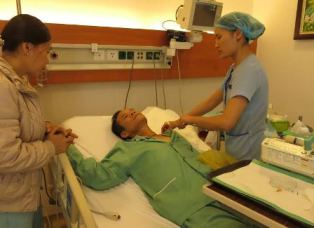 Vinmec nội soi thành công ung thư thực quản phức tạp