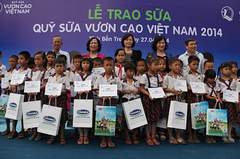 6 năm, Quỹ sữa &quot;Vươn cao VN&quot; đến với hơn 310 ngàn trẻ nghèo