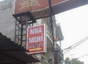 Cho vợ đi &quot;ngoại tình&quot; để cướp của