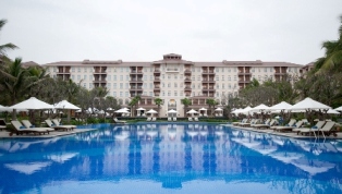 Vingroup lập quỹ học bổng 10 triệu USD