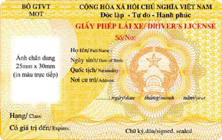 Thí điểm đổi giấy phép lái xe qua mạng