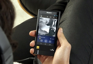 Sony phô diễn loạt siêu phẩm giá cực sốc