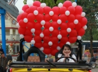 Viết chuyện tình lãng mạn tại &quot;Lễ hội Valentine&quot;