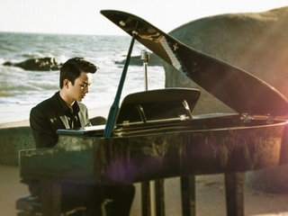 Hoài Lâm ra album tặng khán giả nhân dịp xuân mới