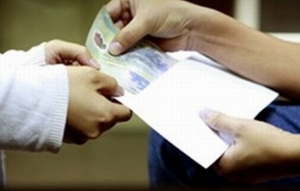 &quot;Làm luật&quot; 100 triệu, Thanh tra xây dựng ngồi tù