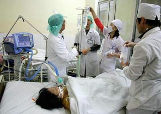 Thầy thuốc cần chăm sóc và nâng cao sức khỏe nhân dân