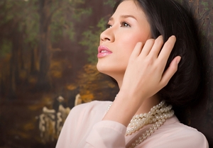 Gia đình bảo lãnh cho Trang Trần tại ngoại