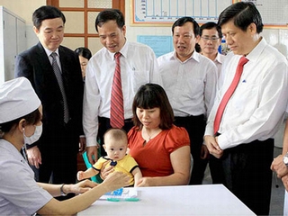 Lập 11 đoàn công tác kiểm tra công tác tiêm chủng