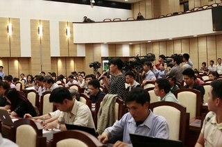 Vụ chặt 6.700 cây xanh: Vẫn chờ sự minh bạch!