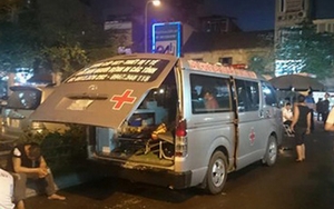 Chặn xe cứu thương chở tử thi để... &quot;làm luật&quot;