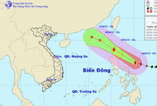 Bão giật cấp 14 tiến sát Biển Đông