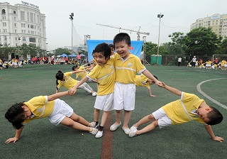 Thiên thần nhỏ cùng tham gia ngày hội về sức khỏe