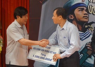 Bộ TT&TT phát động chương trình “Đến với Trường Sa thân yêu”