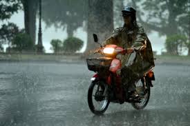 Chiều tối nay Bắc và Trung Bộ có mưa dông