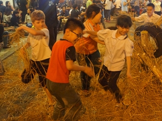 Hà Nội: Đầy ắp tiếng cười ở sân chơi trong phố cổ