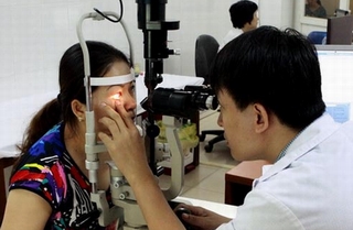Bệnh đau mắt đỏ đang vào mùa