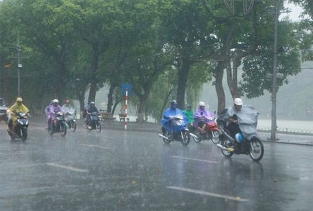 Bắc Bộ chấm dứt nắng nóng, mưa rào diện rộng