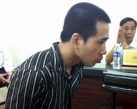 Tưới xăng đốt nhà hàng xóm vì bật nhạc quá to