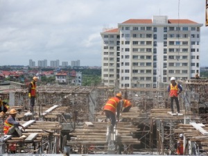 Giới đầu tư đổ tiền vào bất động sản
