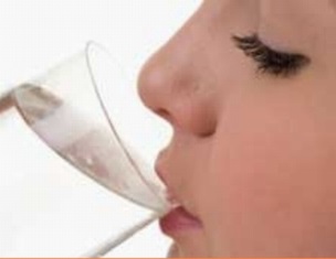 Khát nước: Dấu hiệu của một số bệnh nguy hiểm