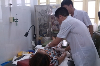 Trợ cấp cho 18 nhân viên y tế phơi nhiễm HIV