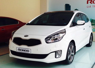 Kia Rondo ưu đãi tới gần 20 triệu đồng