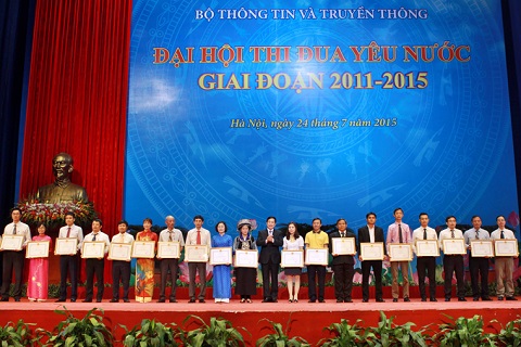 Thi đua góp phần đưa Ngành Thông tin và Truyền thông phát triển bền vững